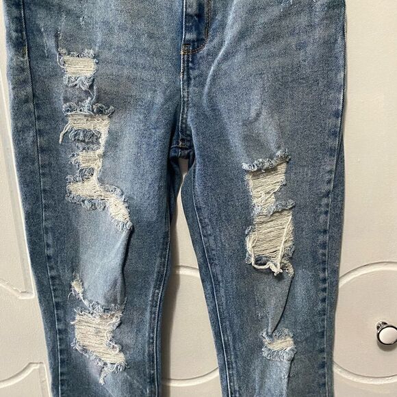 Tinseltown Jeans Size 9 (29) Juniors High Rise Mom Factory Distressed Raw Hem - Picture 3 of 9